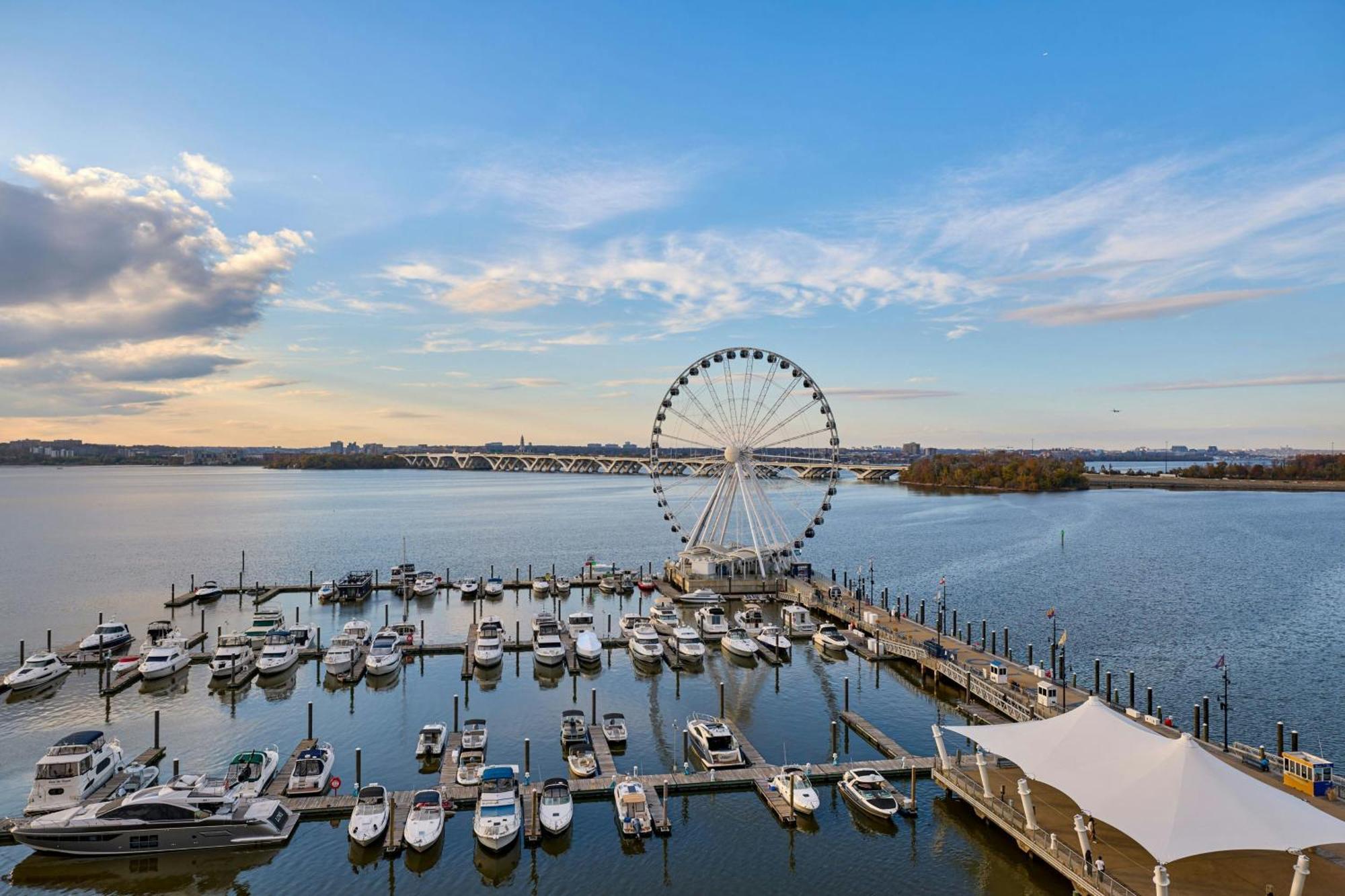 The Westin Washington National Harbor Hotel Exterior photo